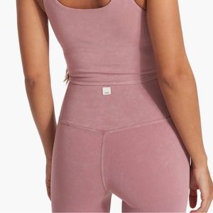 Vuori washed studio legging color washed Marsala